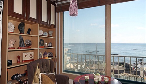 Room (VIP ROOM)