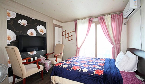 Room (Deluxe No 1)