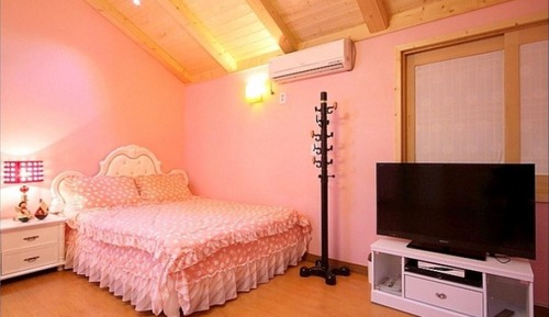 Room (Pansy)