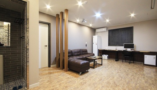 Room (Suite Room(Breakfast included Couple )