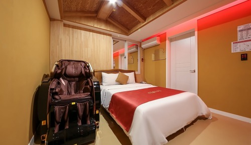 Room (Hwangto Room)