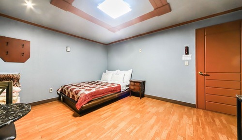 Room (General room (bathroom))