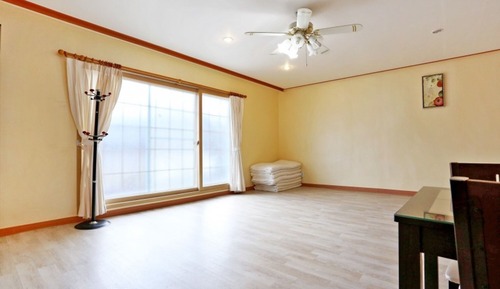 Room (Lemon Room 1F)