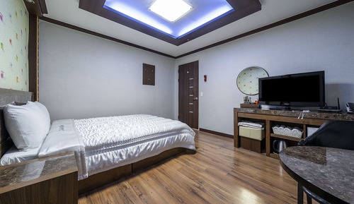Room (Standard Room)