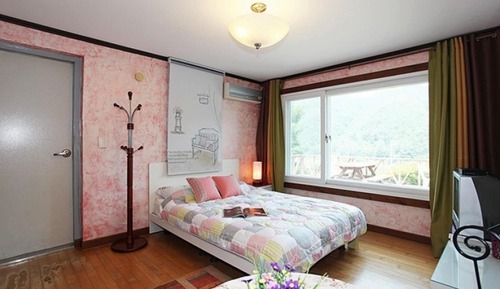 Room (Rosemary)