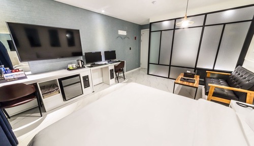 Room (Premium (couple pc + spa + massage ch)