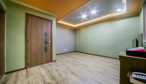 Room (On-dol)