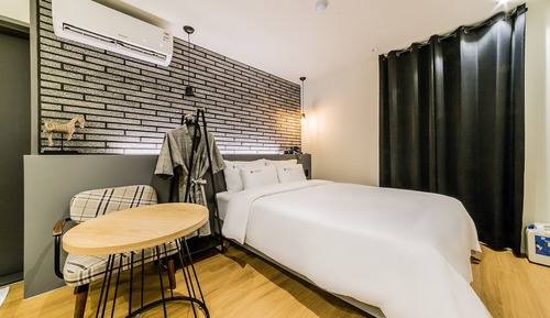 Room (Terrace)