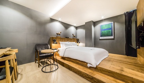 Room (VIP)