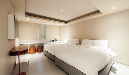 Room (Deluxe Twin)
