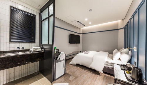 Room (Standard)