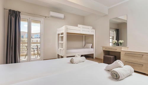 Annex Family Room with Garden View - 25m²