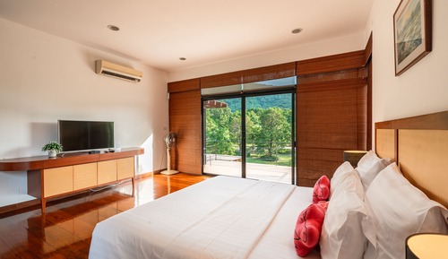 Dúplex, 1 cama de matrimonio grande, terraza, vistas a la montaña