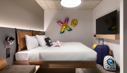 Habitación familiar, 1 cama de matrimonio con sofá cama, vistas a la montaña