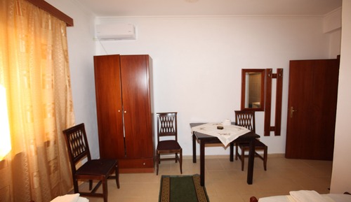Habitación con 2 camas individuales