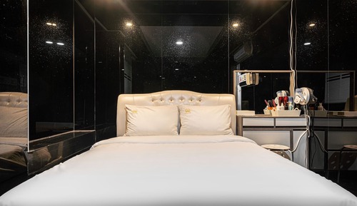 Room (VIP)