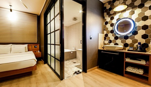 Room (Standard Room)