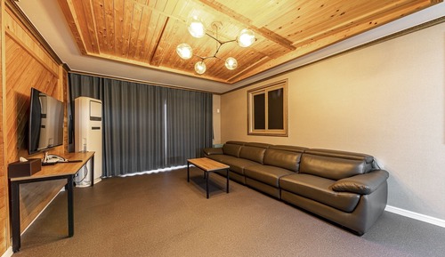 Room (Suite (cancellation not possible from)