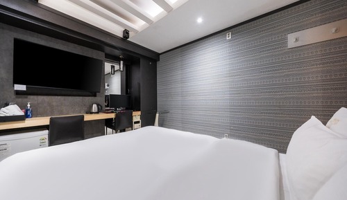 Room (Standard Non-smoking Room - Weekdays )