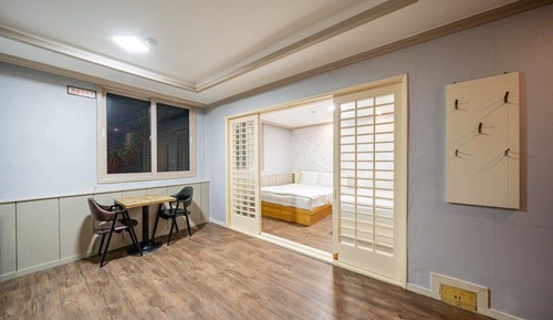 Room (VIP)