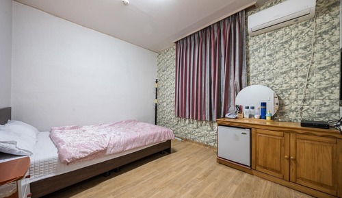 Room (Standard Room (Bed))