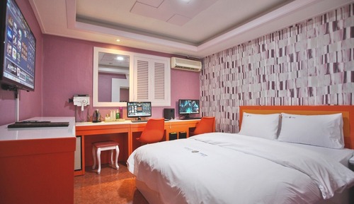 Room (Couple PC B (24 hours no hard premium)