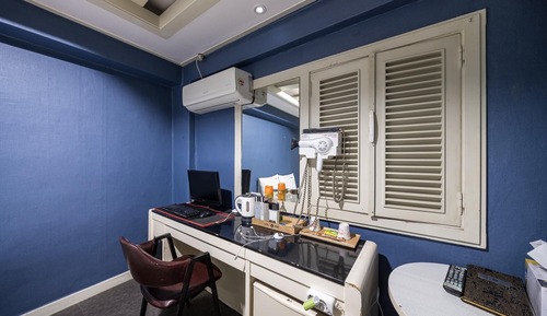 Room (Standard room (hard PC Netflix instal)