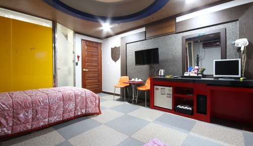 Room (Korean Room (Ondol))
