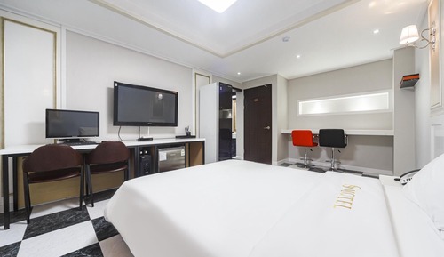 Room (Special room (Netflix available style)