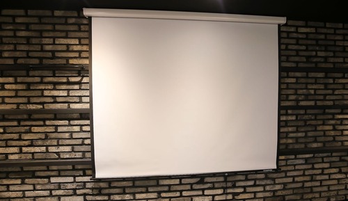 Room (Please inquire by phone before making)
