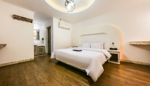 Room (Special Room 1F Drive-in)