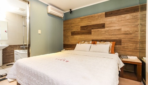 Room (Normal)
