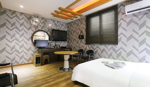 Room (Standard Plus)