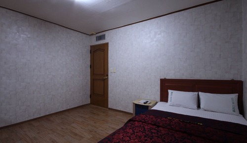 Room (Standard (B))