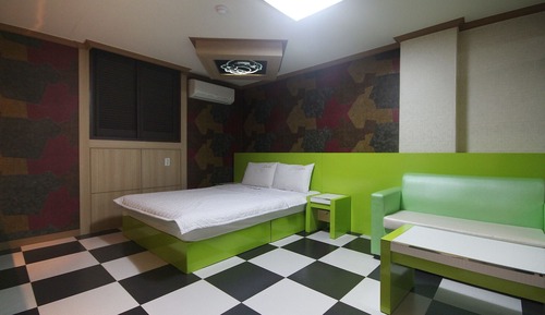 Room (Special Room)