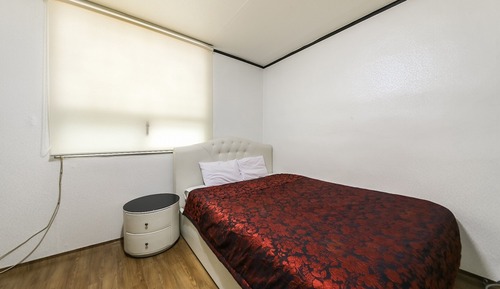 Room (Standard room B - 3 people (bed + ext)