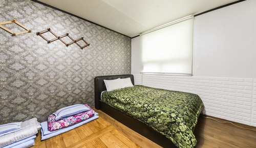 Room (Family room for 3 people (Ondol+bed 1)