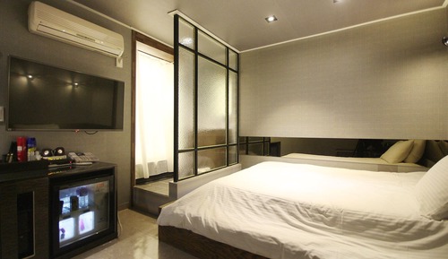 Room (Premium walking)