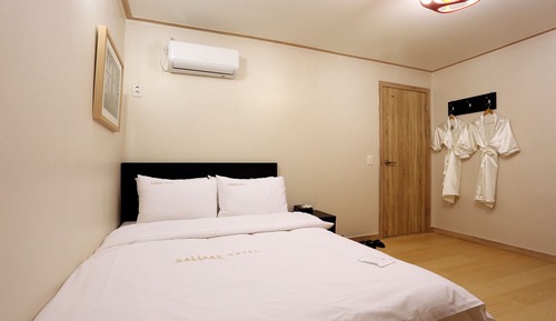 Room (Deluxe A)