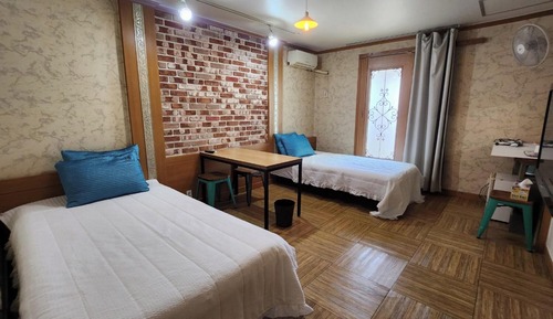 Room (2 person Two Bed)