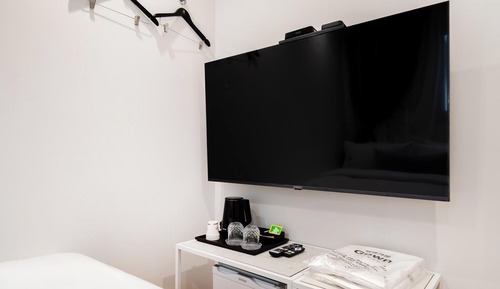 Room (Mini (LG Electronics 55 TV/LG System )