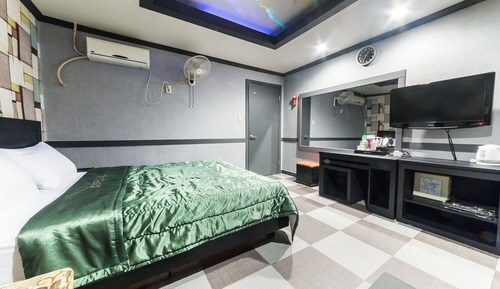 Room (Standard Room)