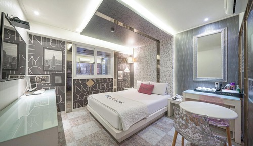 Room (Standard)
