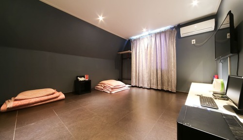 Room (On-dol)