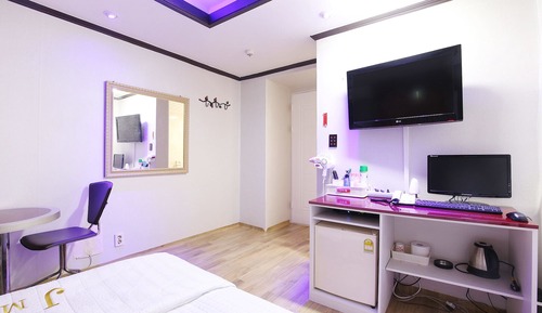 Room (A nice room)