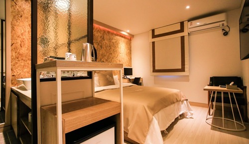 Room (Standard room)