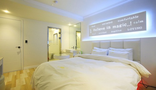 Room (Milk tea)