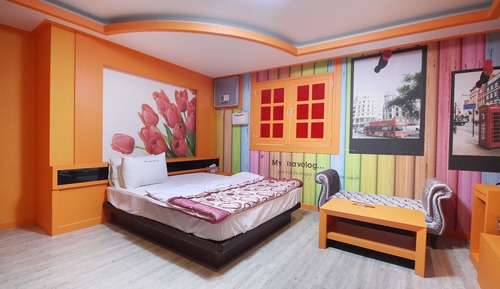 Room (Deluxe room)