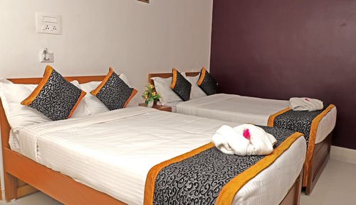 FAMILY AC ROOM