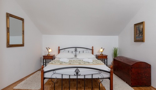 Casa (Two Bedroom Holiday Home)